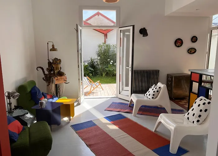 Holiday home Maison Lumineuse Avec Jardin - Proche D'eyrac Et Commerces - Fr-1-420-133 Arcachon